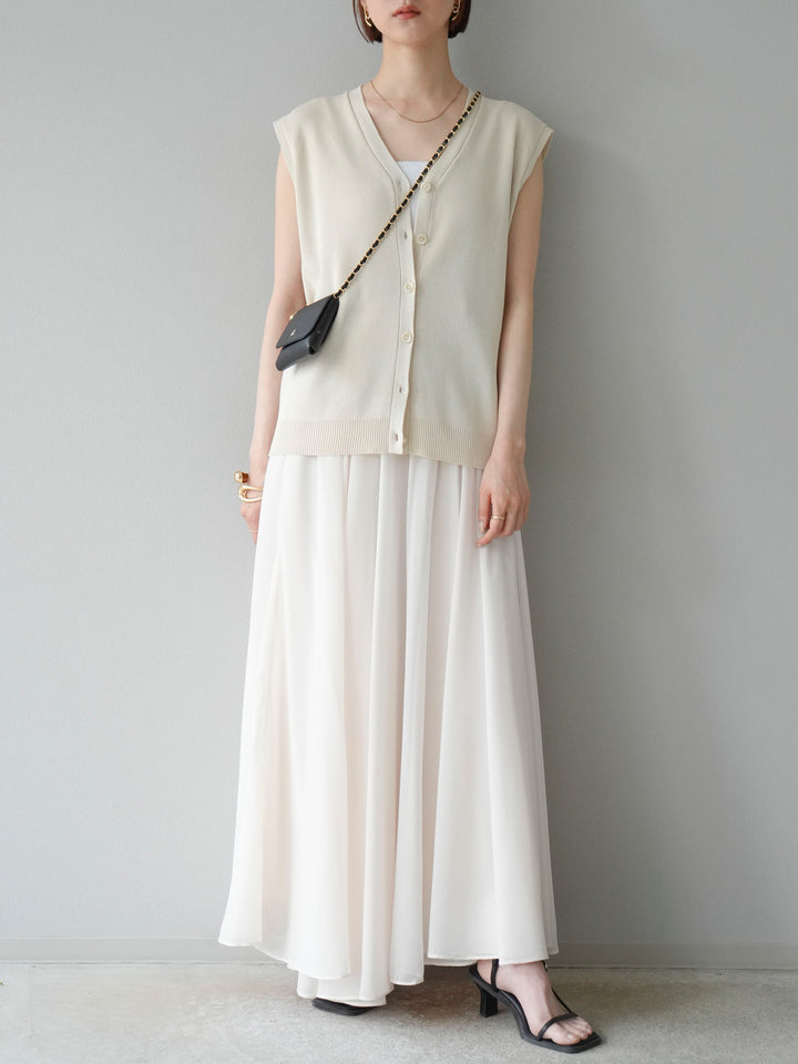 【預購】V領人造絲針織背心/象牙白