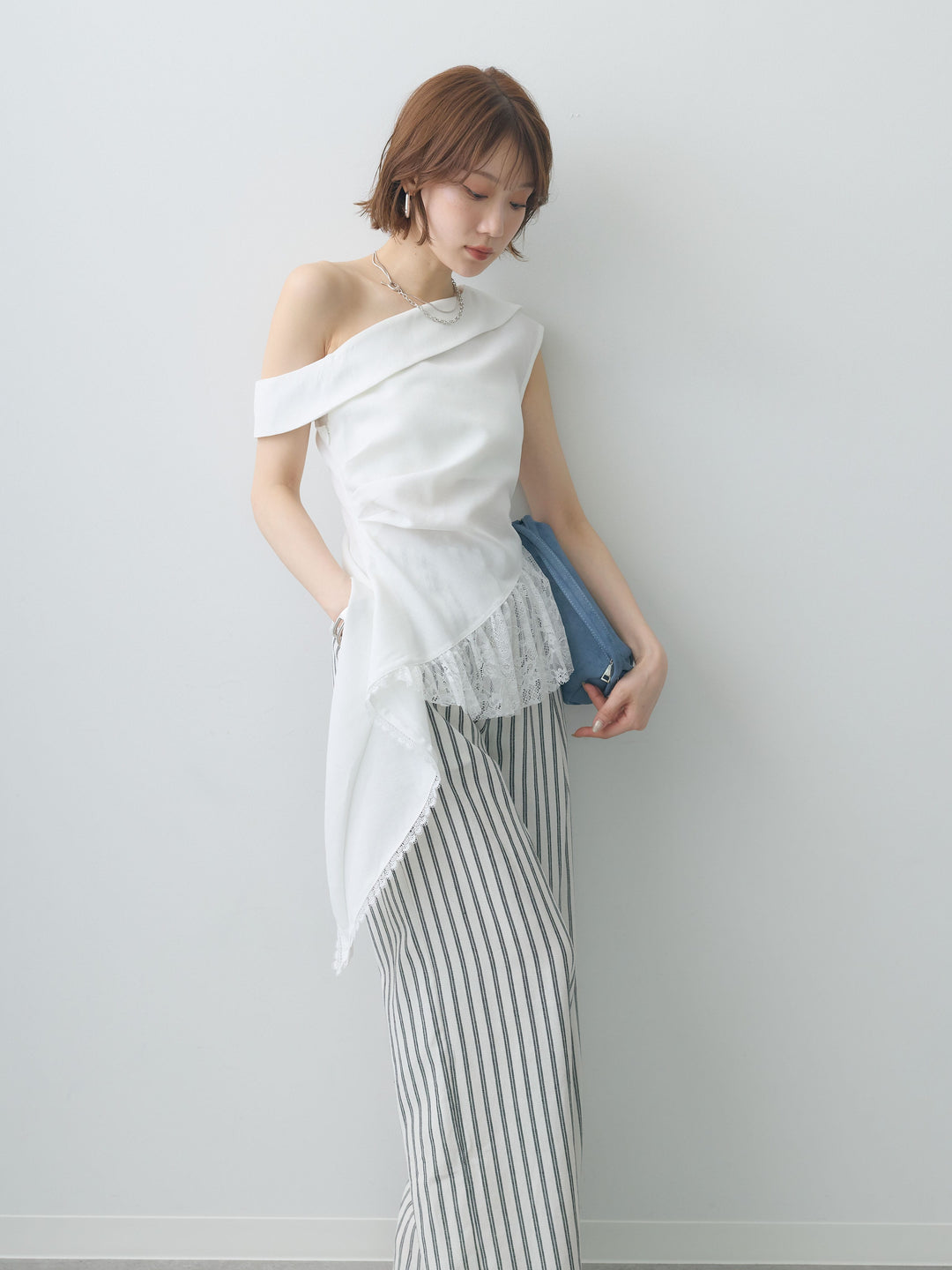 [SET]アシンメトリーラッフルレースヘムトップス+エプロン巻ストライプワイドパンツ(2set)