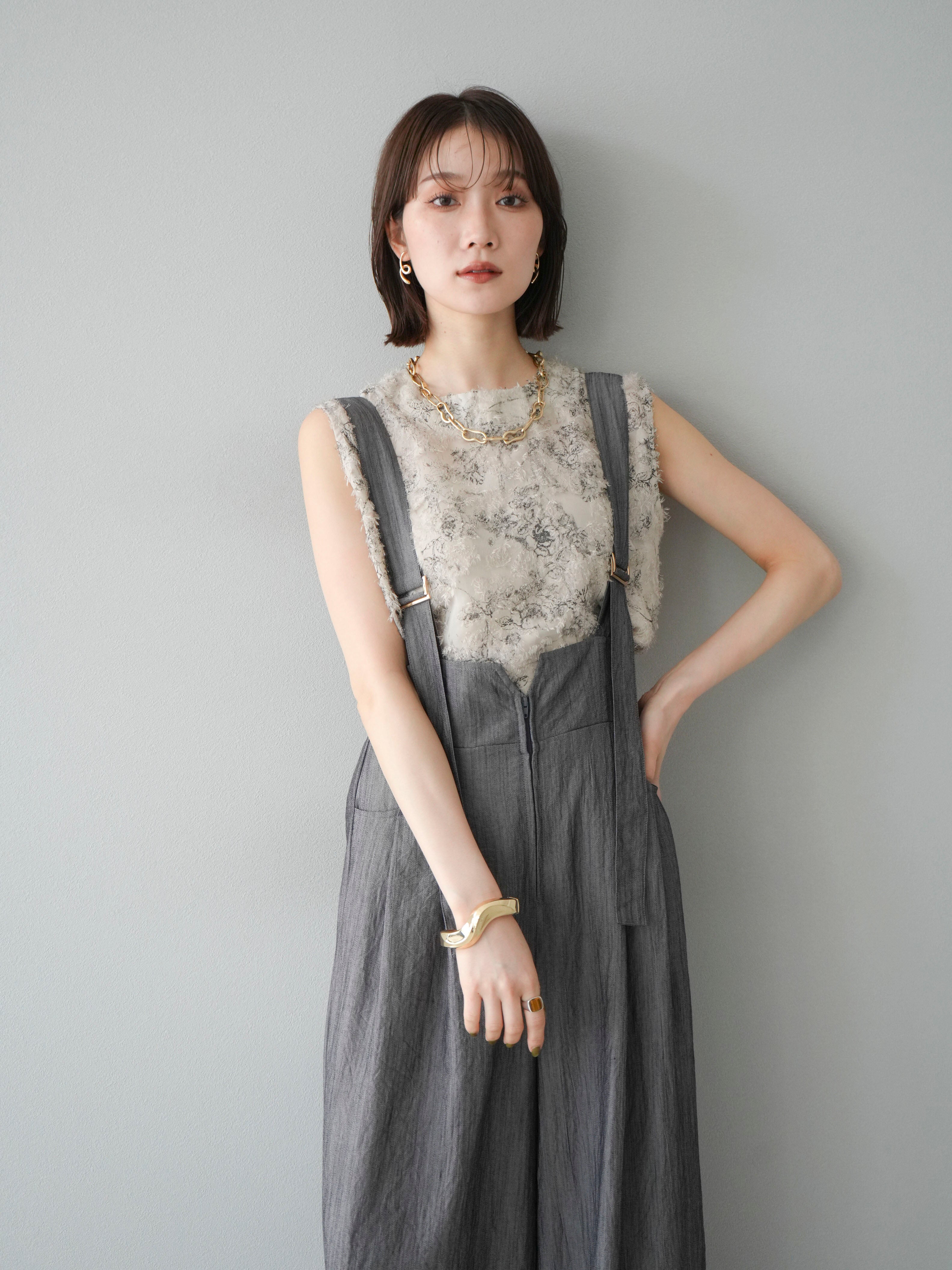 【最終価格】美品　BEARDSLEY ドットリップルノースリブラウス Amazon | [BEARDSLEY] [ビアズリー] ドットティアードブラウス