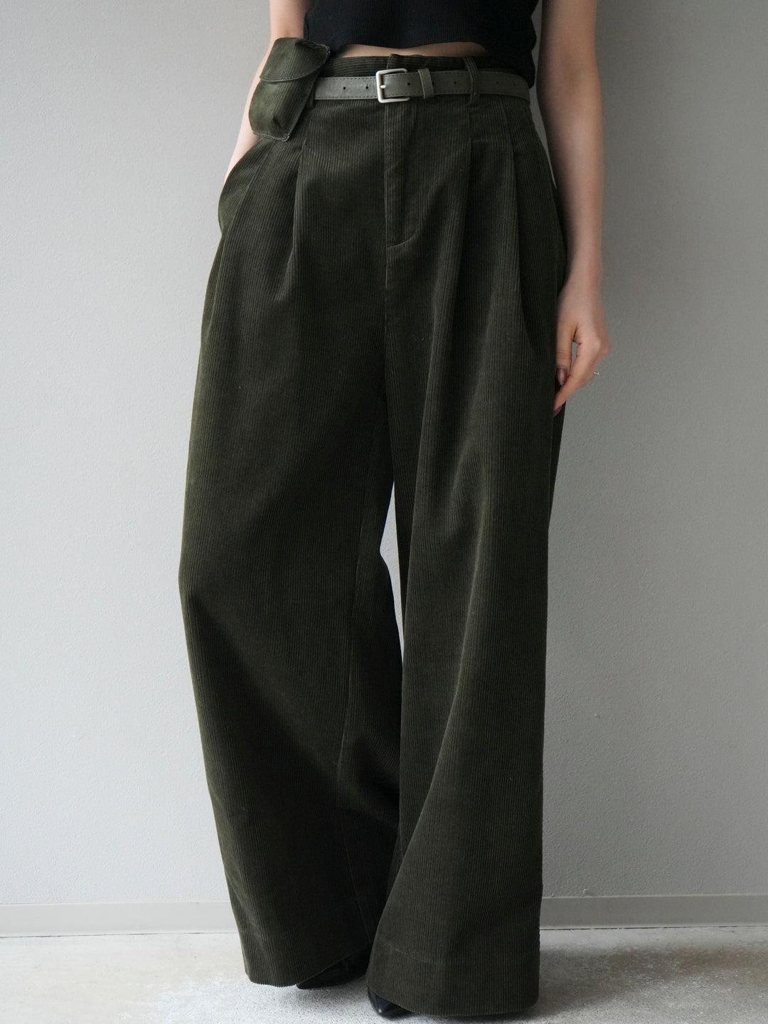 [予約]ベルト付コーデュロイワイドパンツ/green