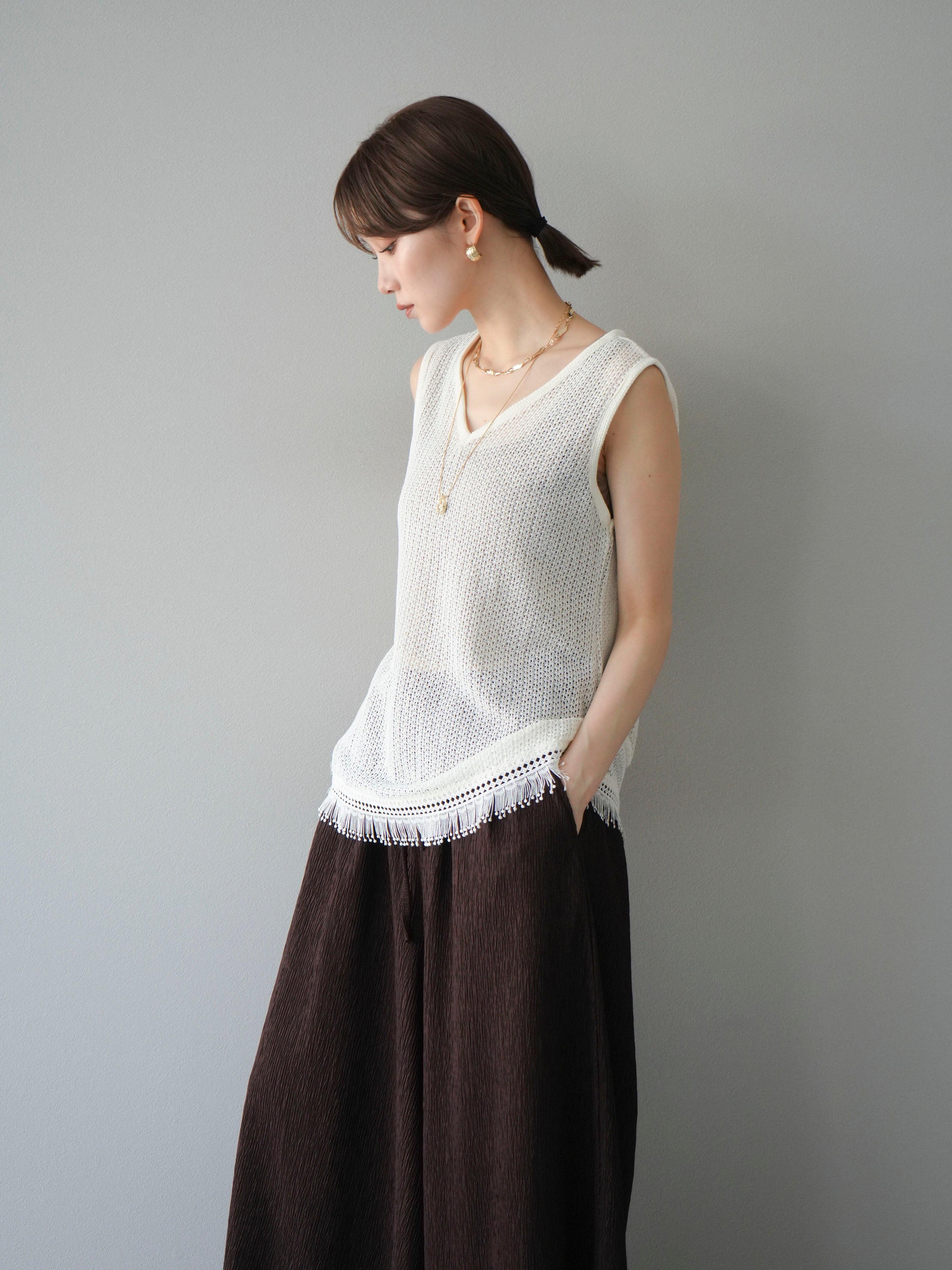 予約]裾フリンジVネックニットタンクトップアンサンブル/オフ – Lumier