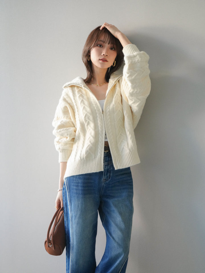 [予約]ケーブル編みハイネックZIPニットカーディガン/white