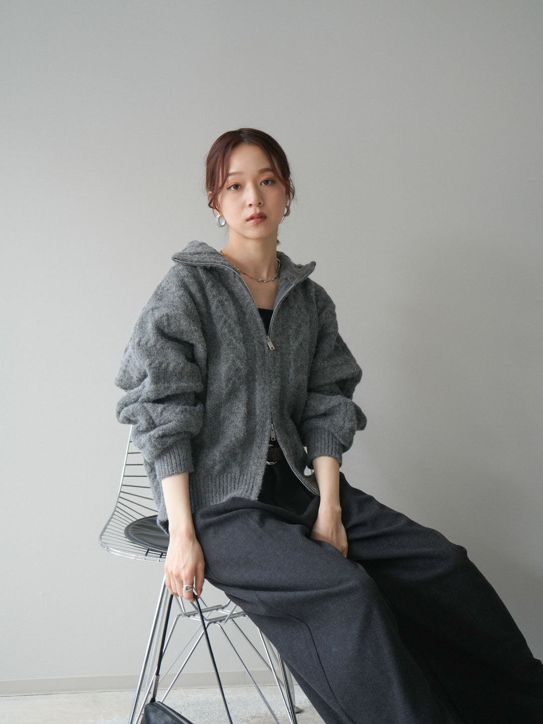 [SET]ケーブル編みハイネックZIPニットカーディガン+アニマル柄ベルト付きウールタッチワイドパンツ(2set)