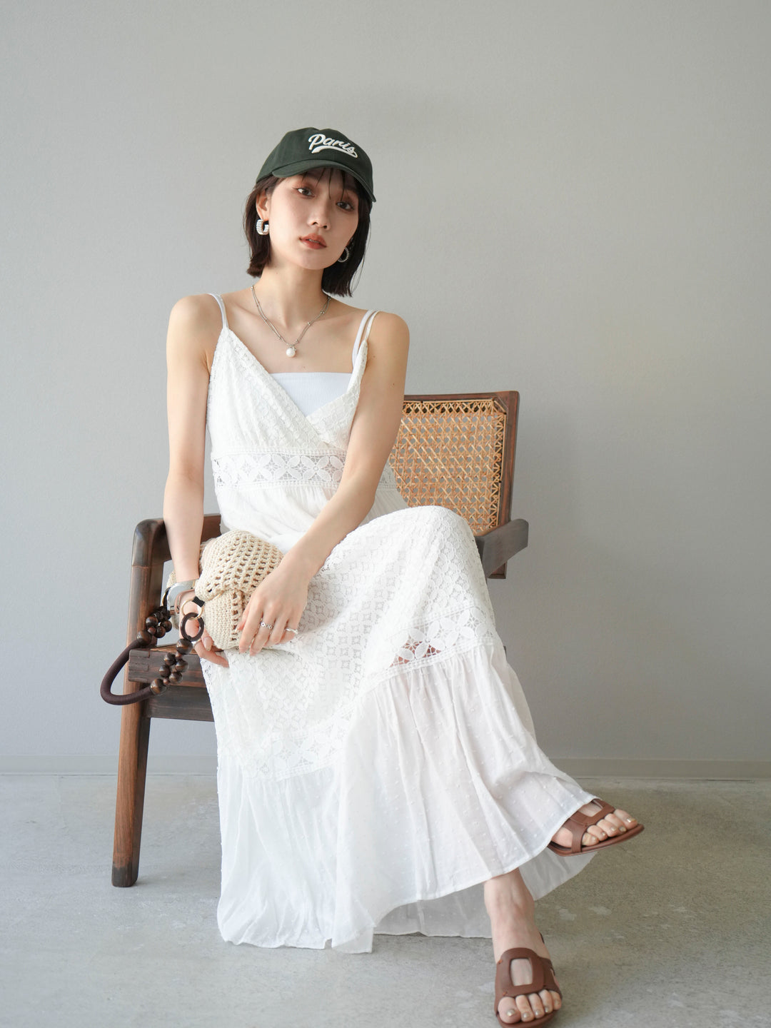 [SET] 蕾絲花邊吊帶裙+網紗羅紋罩杯吊帶背心（2件組）