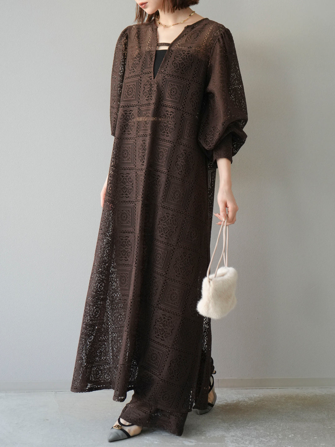 【套裝】塊蕾絲捲袖洋裝+塊蕾絲寬褲（2套）