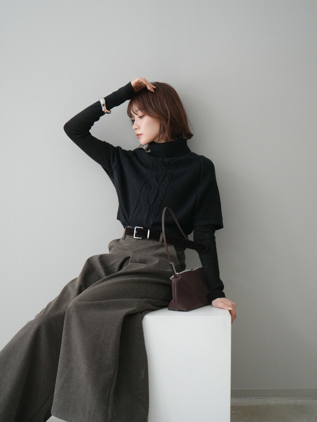 [予約]ケーブル編みタートルハーフスリーブニットアンサンブル/black