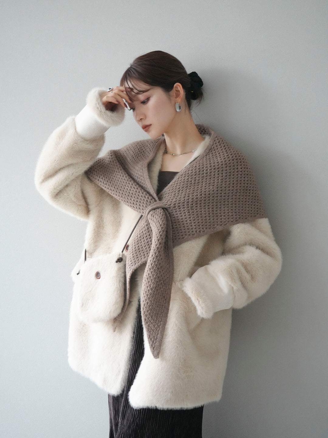 [SET]バッグ付エコファーノーカラーコート+選べるアクセセット(2set)