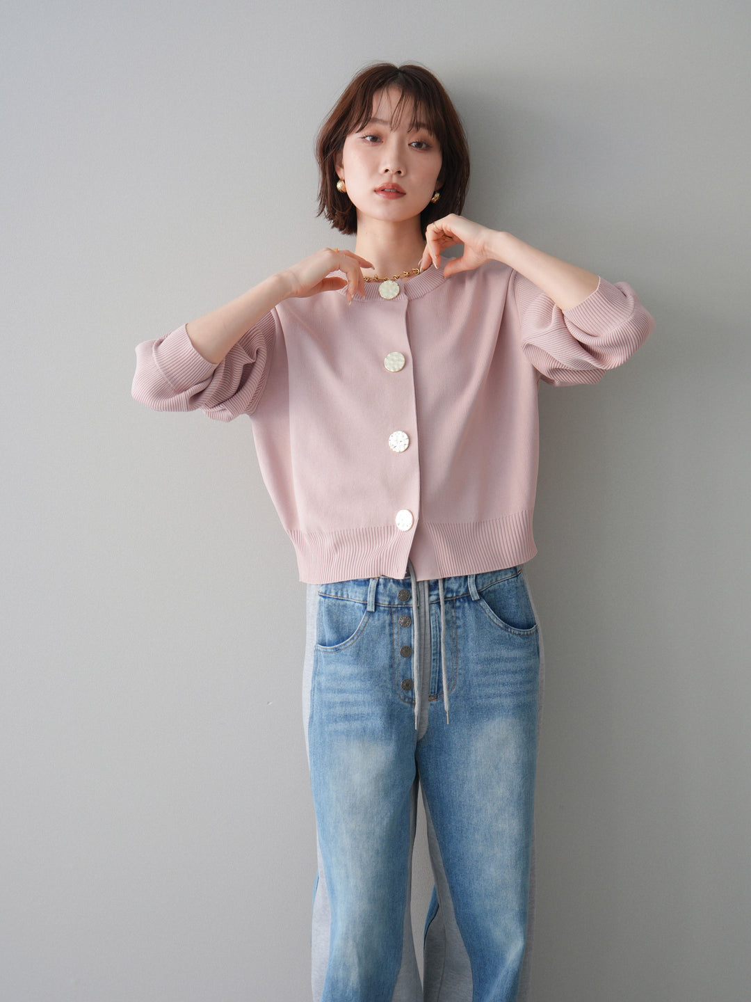 [SET]メタルボタンクルーネックニットカーディガン+デニム切替スウェットパンツ(2set)