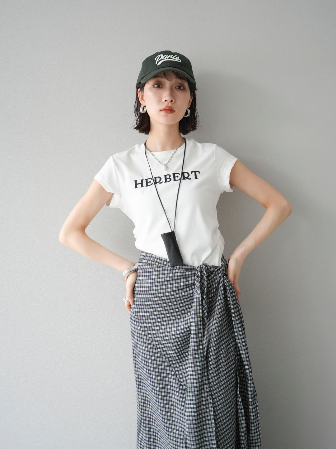 [SET]刺繍ロゴTシャツ＆レザーポーチネックレスSET +サイド巻きツイルスカート(2set)