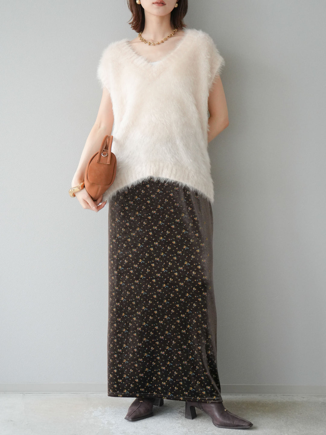 [予約]ラメシャギーVネックニットベスト/アイボリー