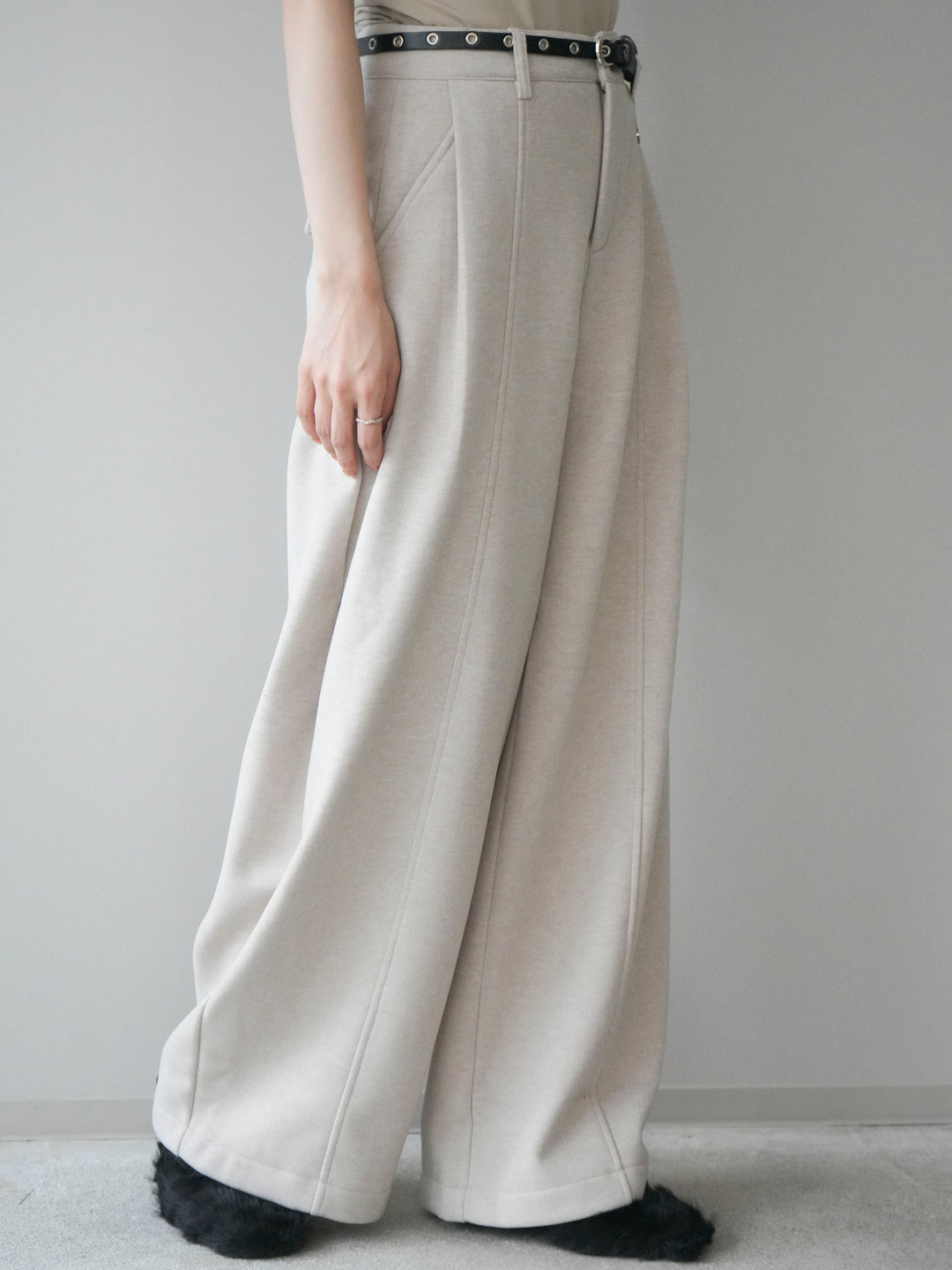[予約]ベルト付き裏起毛ワイドパンツ/ecru