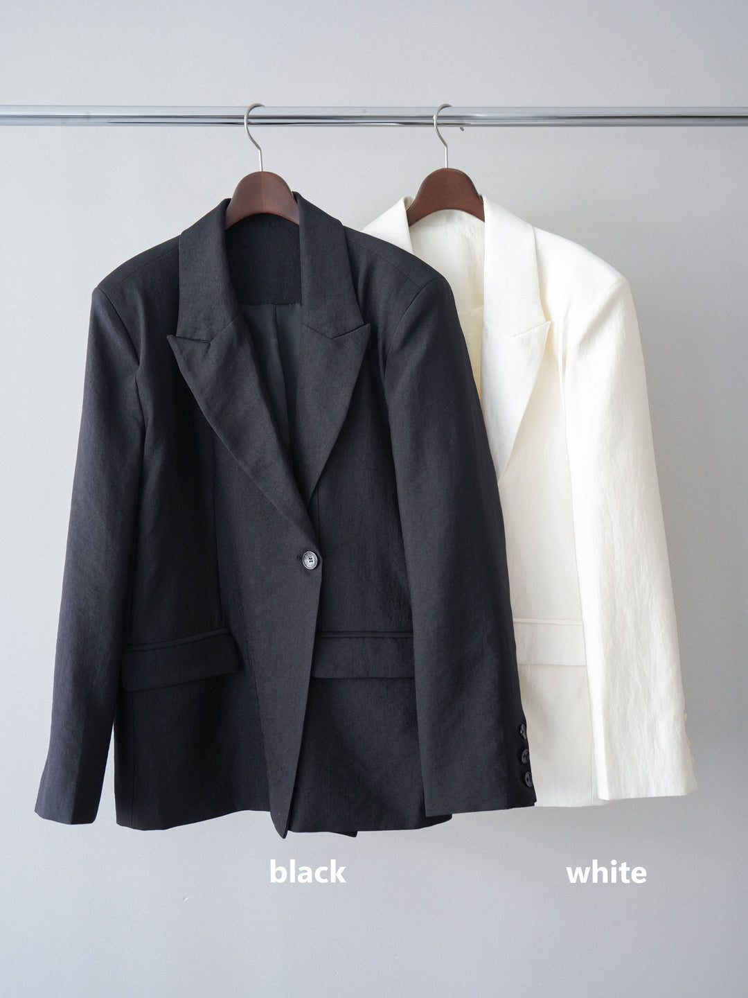 [SET]シャーリングジャガードノースリーブワンピース+エフォートレステイラードジャケット(2set)