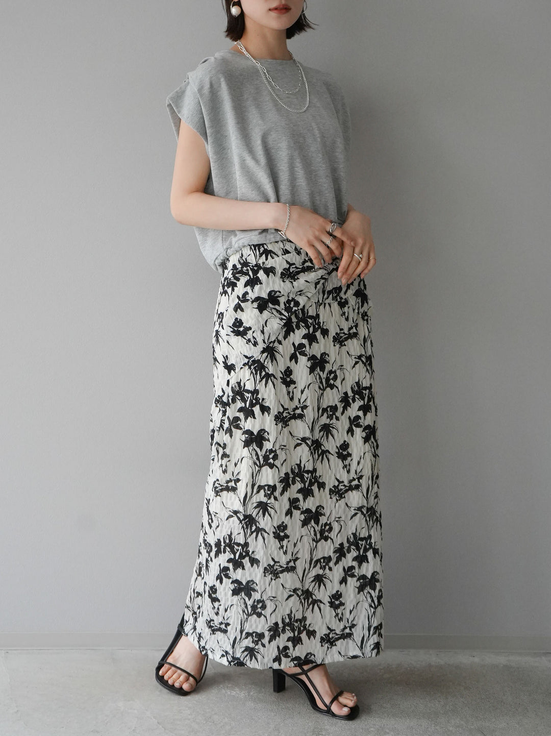 [Pre-order] Washer waist design flower pattern skirt/off-white