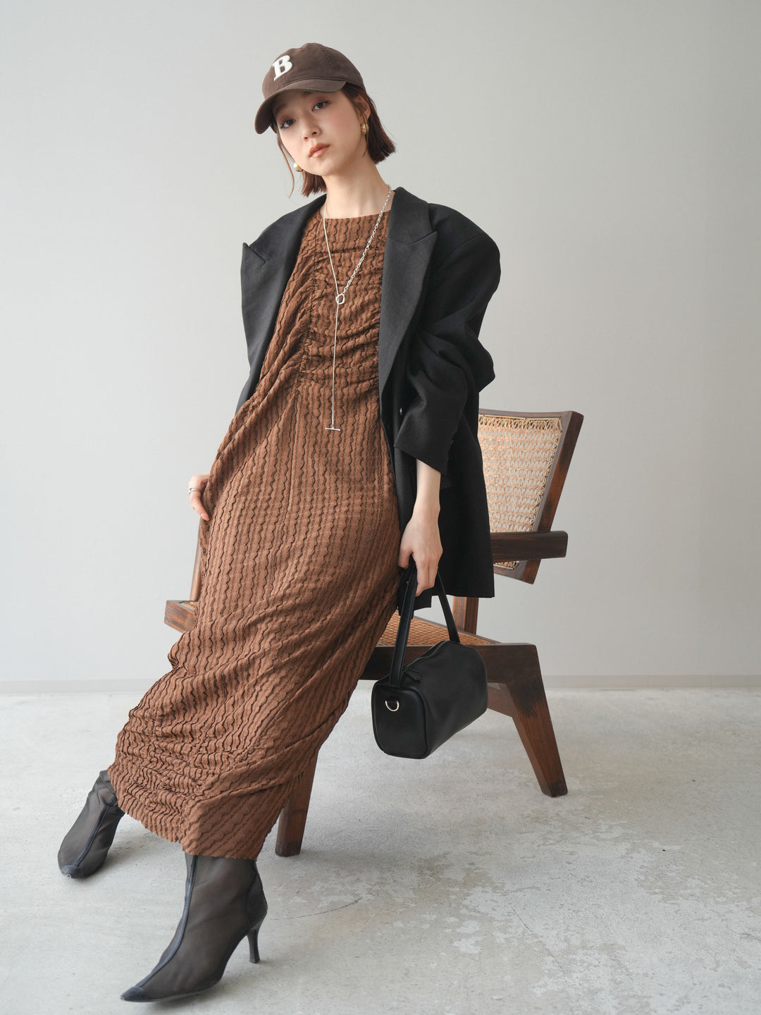 [SET]シャーリングジャガードノースリーブワンピース+エフォートレステイラードジャケット(2set)