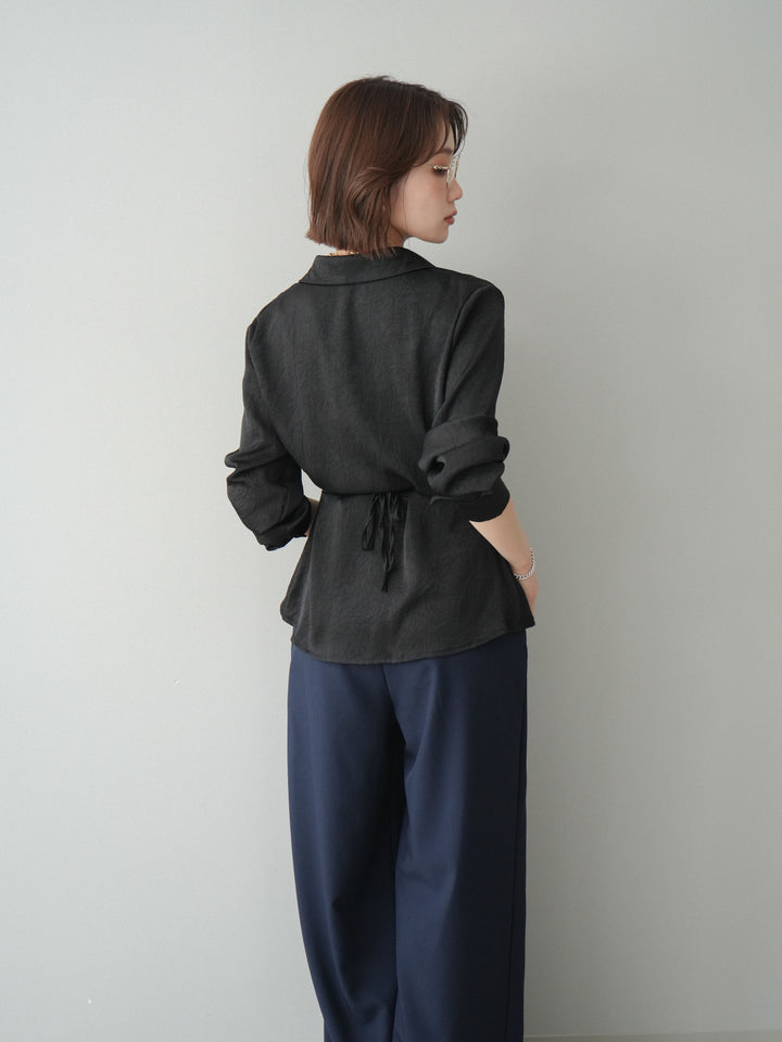 [予約]サイドギャザーアシンメトリーデザインサテンブラウス/black