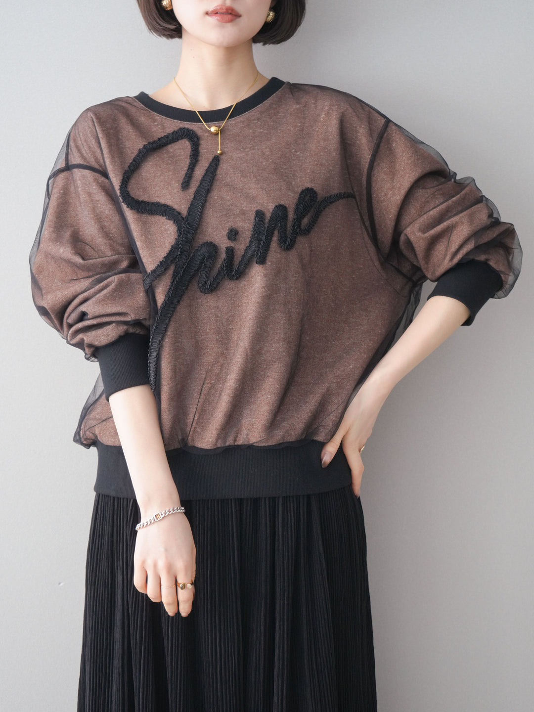 [SET]チュールレイヤードロゴスエットプルオーバー+選べるアクセセット(2set)