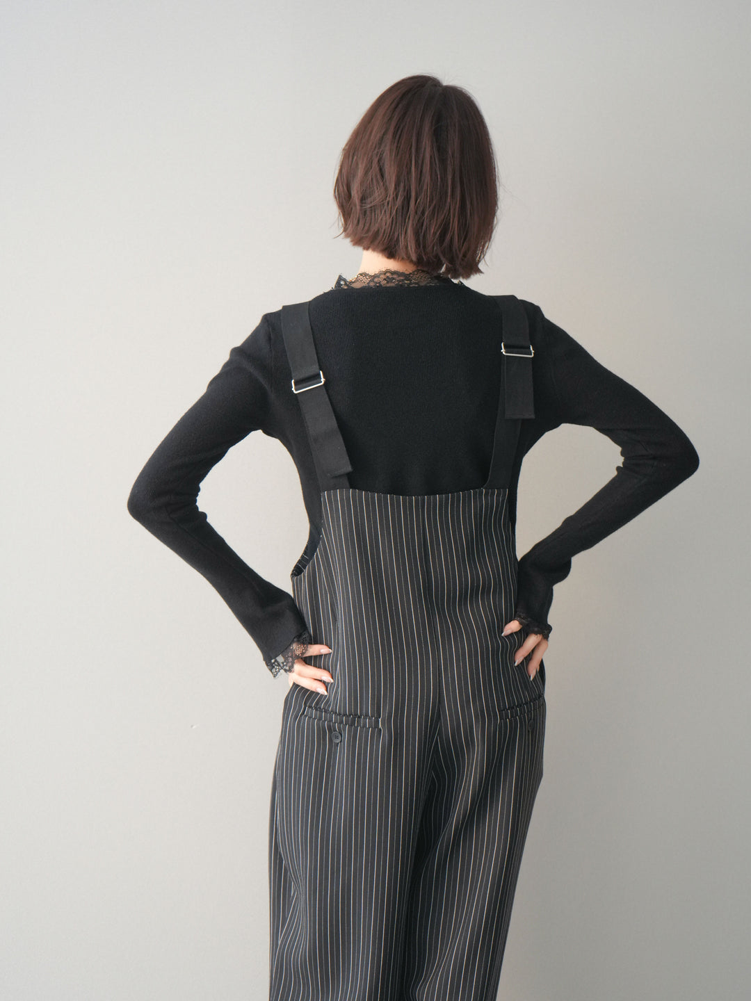 [予約]レースドッキングVネックニットトップス/black