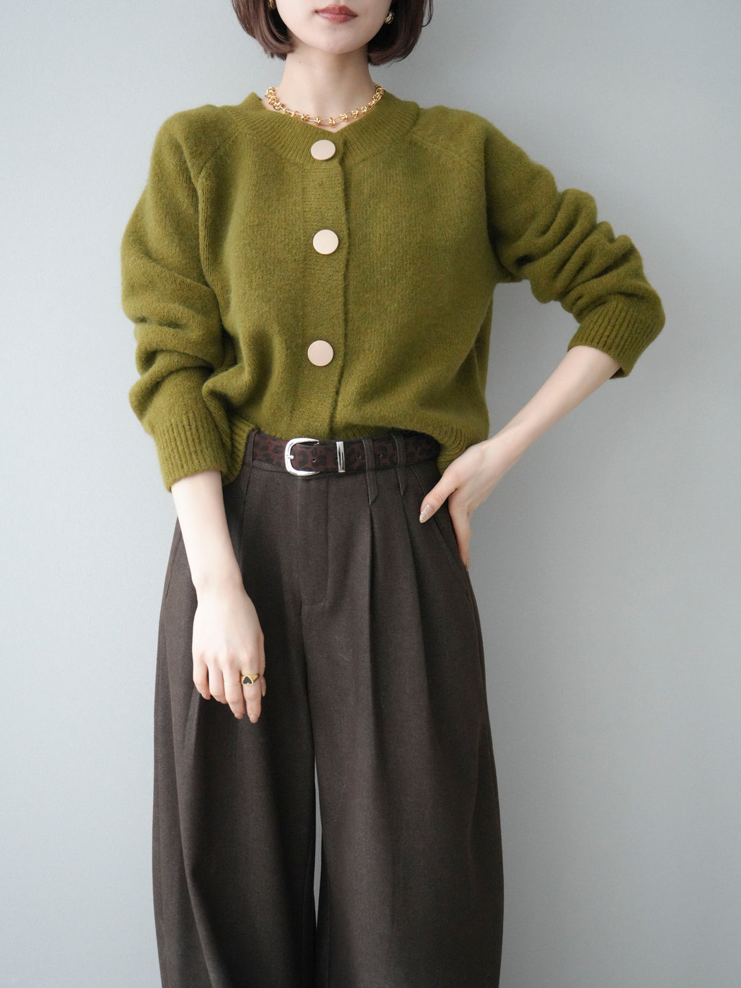 [SET]BIGボタンニットカーディガン+アニマル柄ベルト付きウールタッチワイドパンツ(2set)