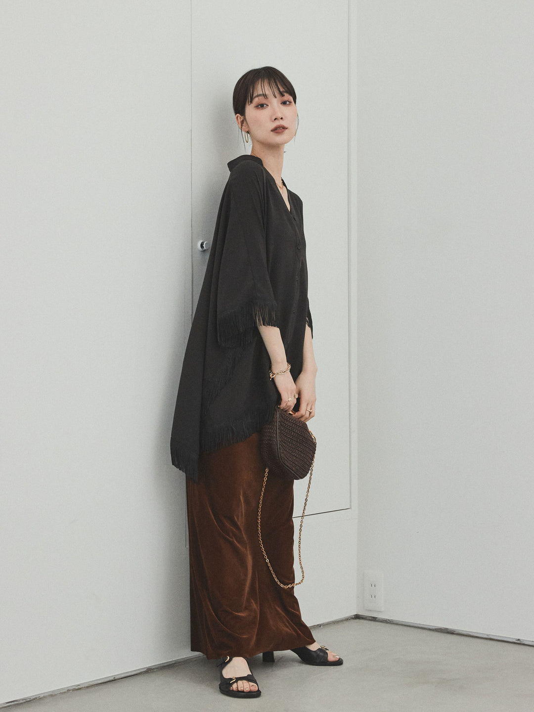 [SET] 方形流蘇斗篷襯衫 + 天鵝絨短裙 (2set)
