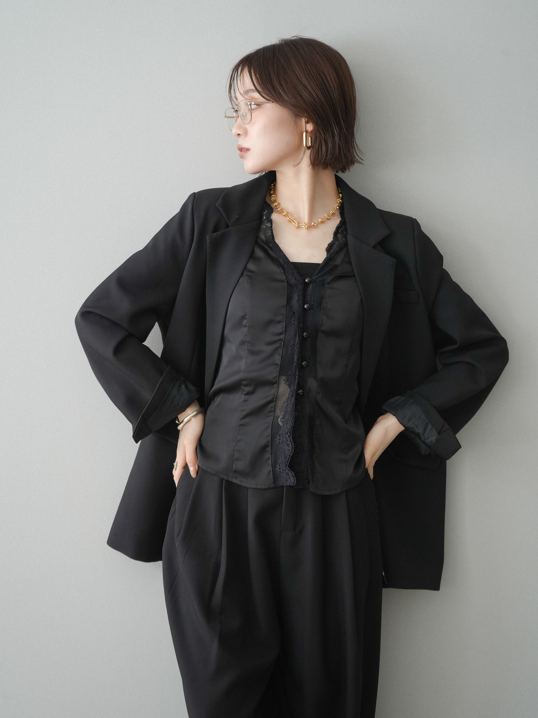 [SET]バックスリットデザインジャケット+ノースリサテンレースキャミソール(2set)