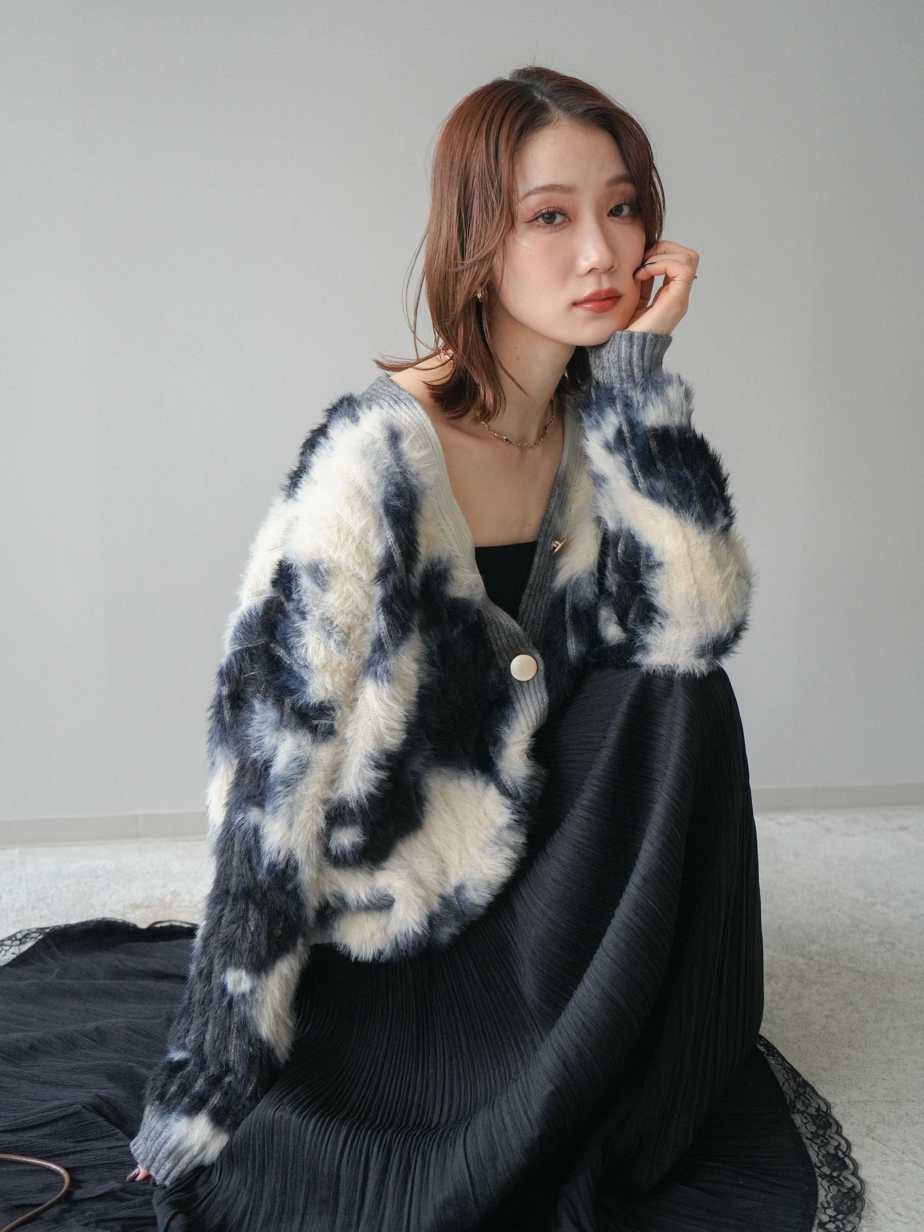 予約]ニュアンス柄シャギーニットカーディガン/khaki – Lumier
