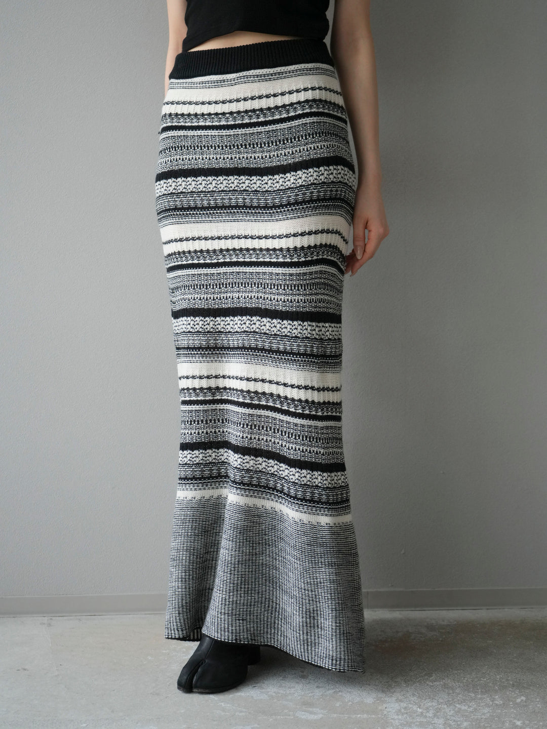 [予約]ガーター編みニットロングスカート/ホワイト×ブラック