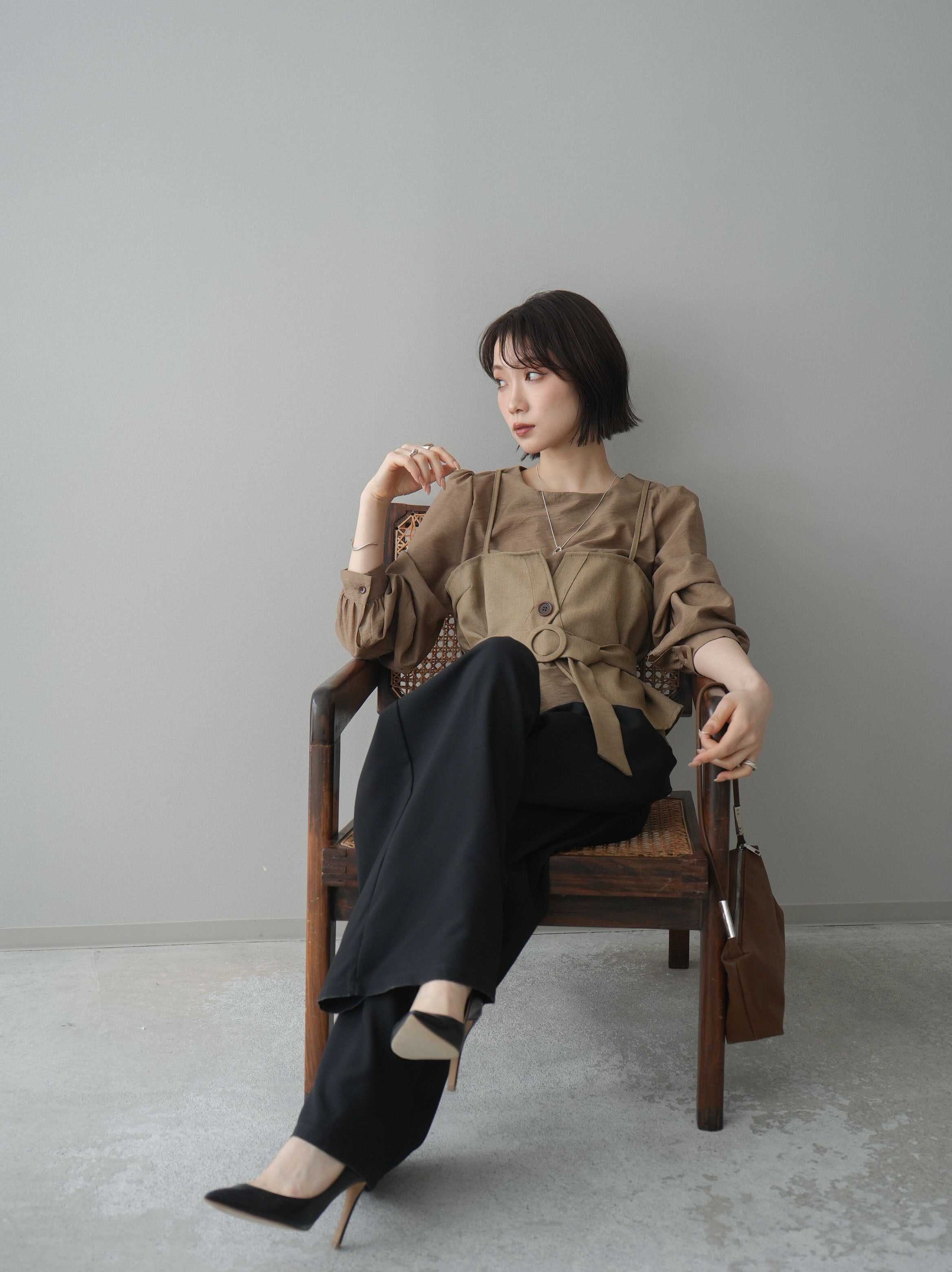 予約]異素材ビスチェドッキングブラウス/camel – Lumier