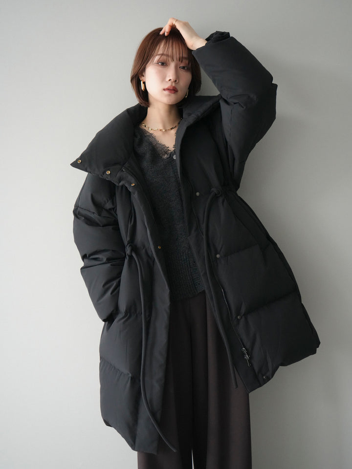 [20%オフ]スタンドカラーウエストベルトミドルダウンコート/black