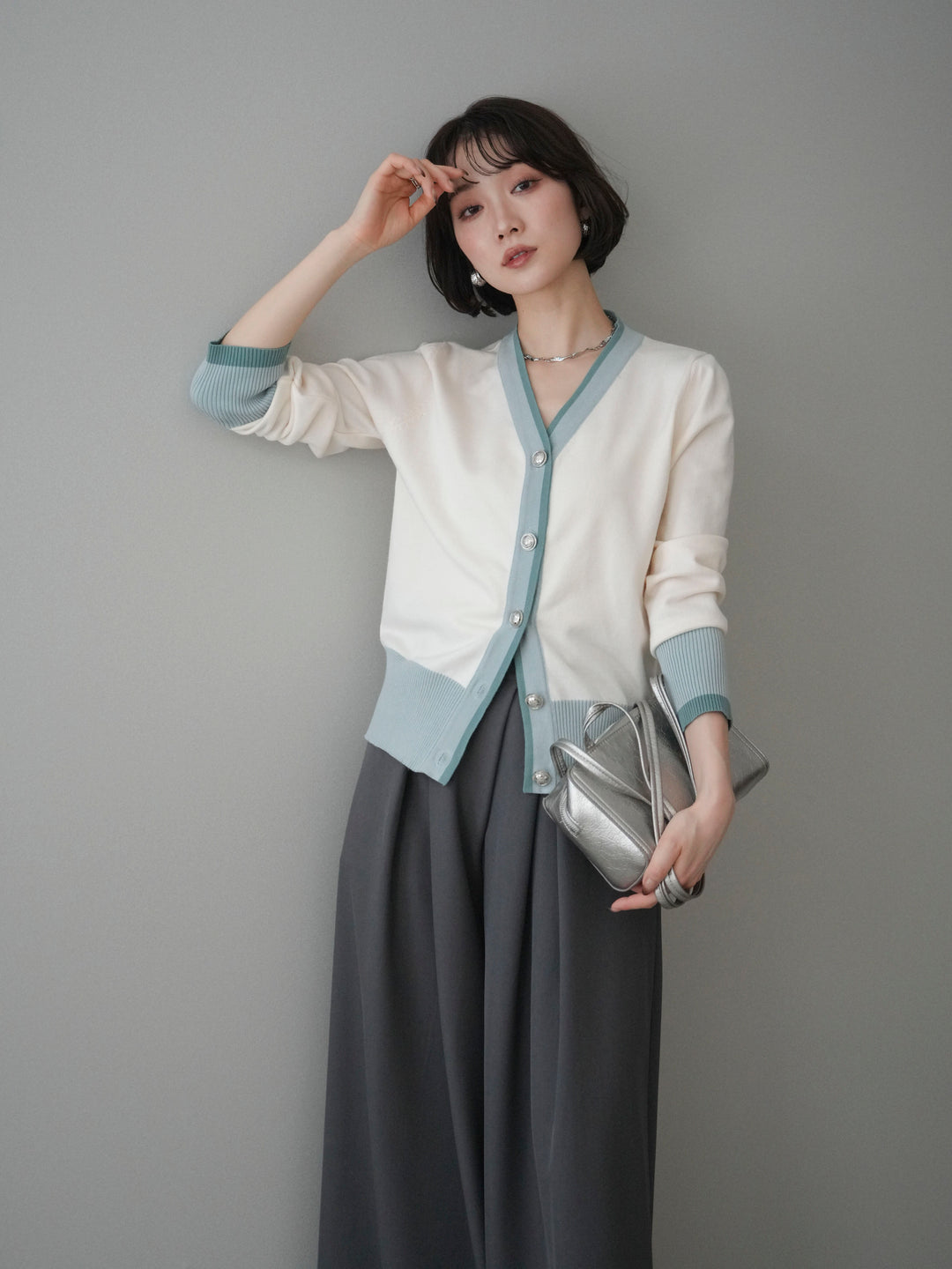 [SET]デザインボタン配色Vネックニットカーディガン+テープベルトタックバギーパンツ(2set)