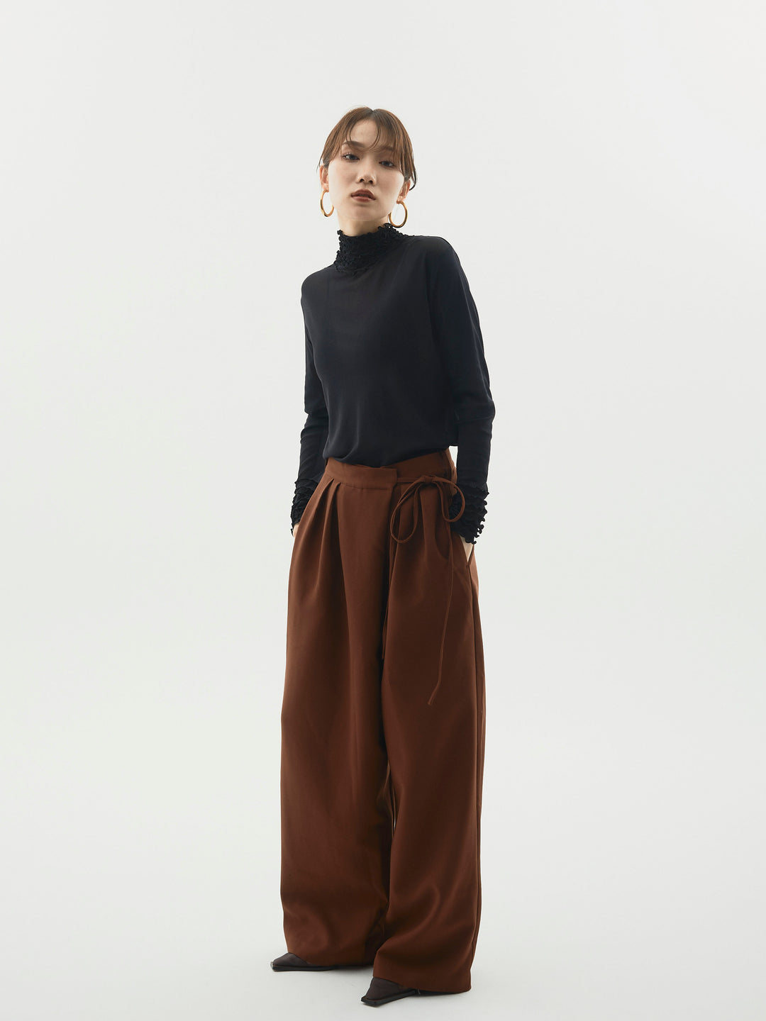 【Allure】[SET]シアーフリルメロートップス+ラップデザインタックワイドパンツ(2set)