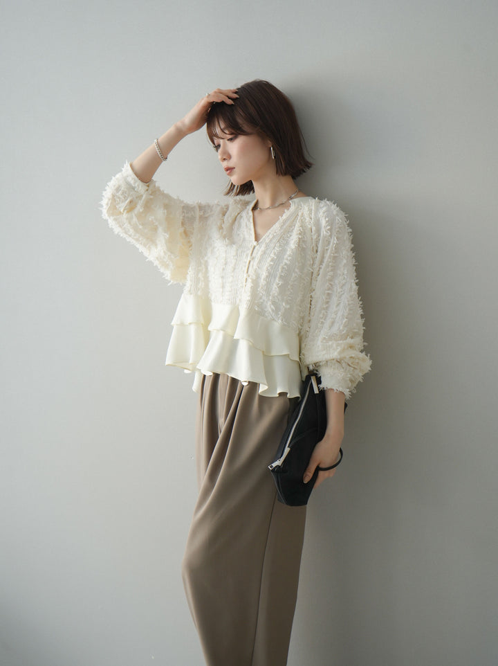 [予約]ジャガードぺプラムフリルブラウス/ivory
