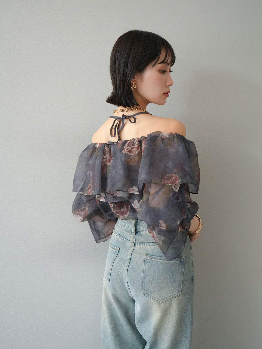 【預購】花朵露肩襯衫/藏青色