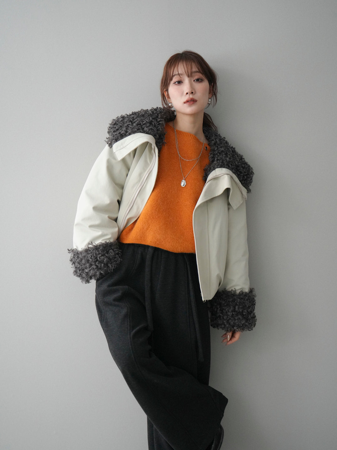 [SET]プードルファーダウンジャケット+アンゴラタッチボートネッククロップドプルオーバー+ウエストベルトカーブラインスエットパンツ(3set)