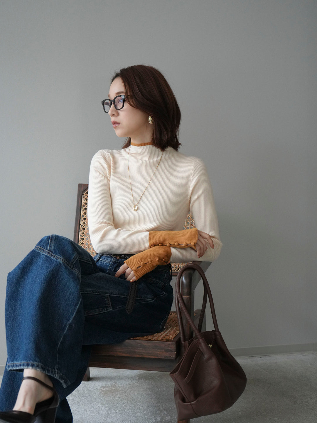 [予約]袖ボタンハイネック配色リブニットトップス/ivory