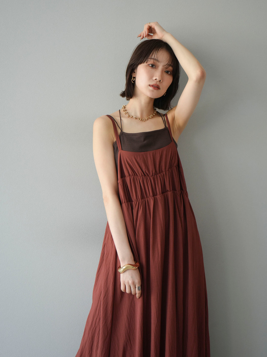 [SET]レーヨンシャーリングキャミワンピース+カップ付きバッククロスキャミソール(2set)