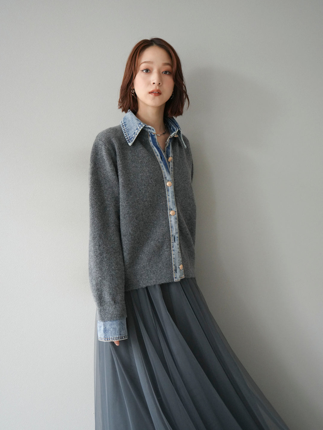 [予約]デニム襟ボタンニットカーディガン/チャコール