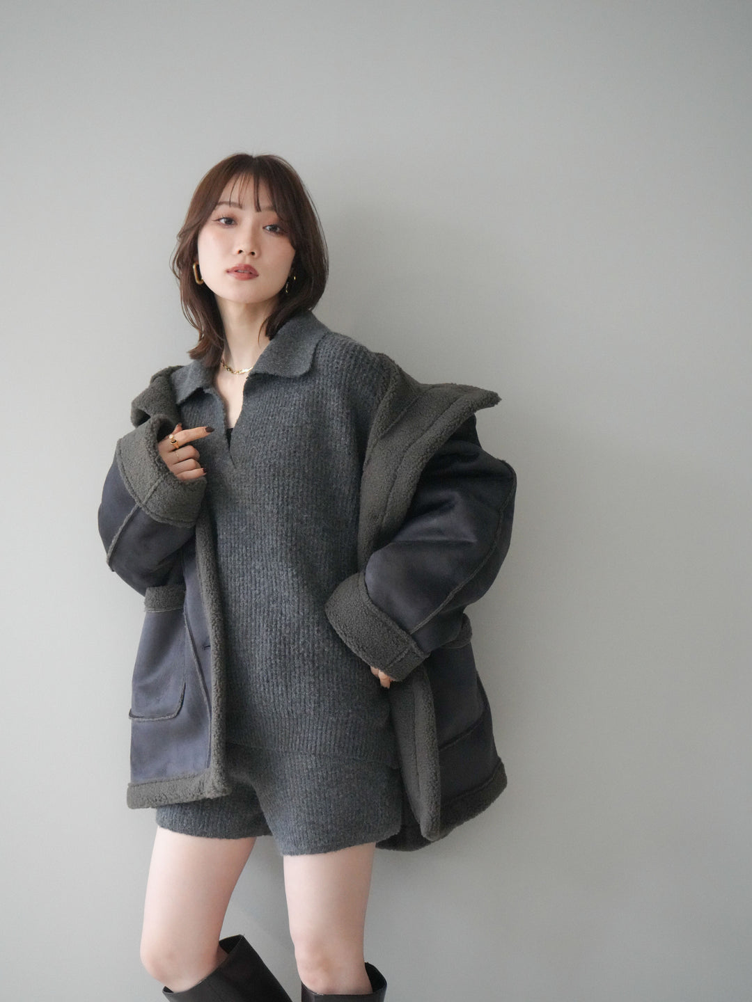 [SET]ポロニットプルオーバー＆ショートパンツSET UP+スタンドネックフェイクムートンミディアムコート(2set)