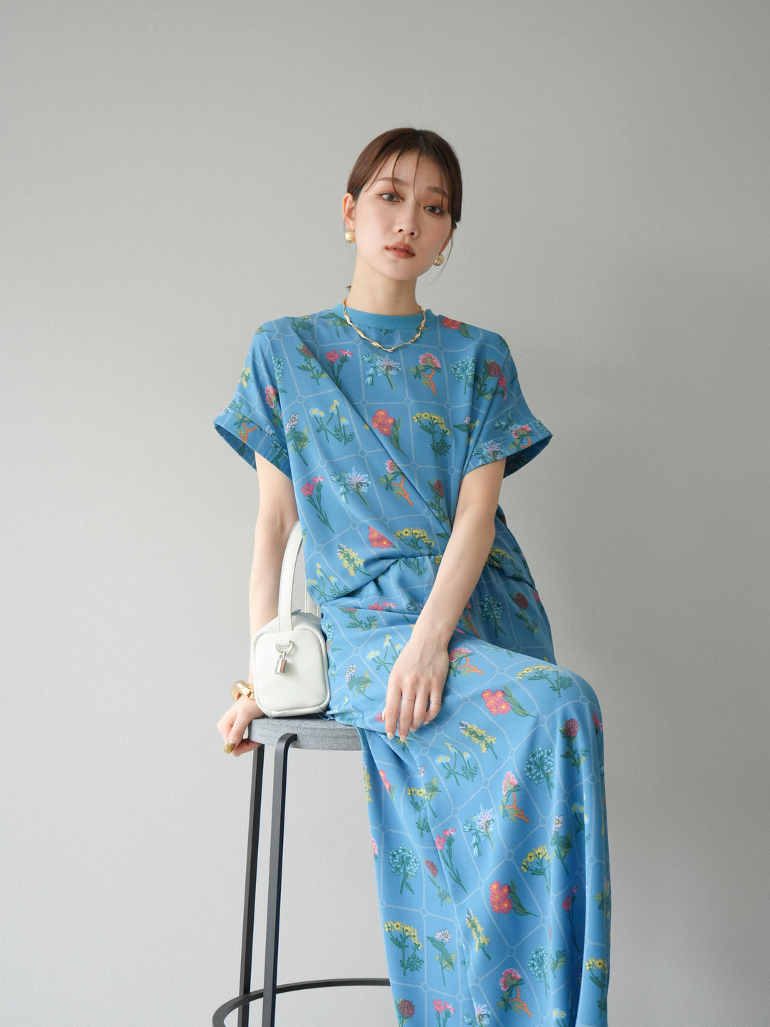 [予約]パッチワークフラワープリントプルオーバー/ブルー