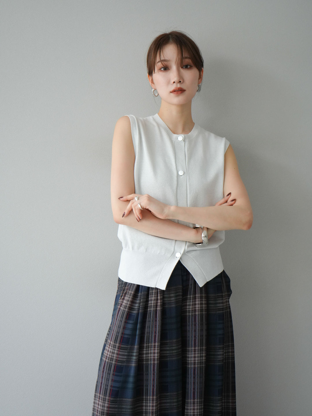 [SET] 金銀絲針織背心 + 透視格紋寬鬆褲 (2 件套)