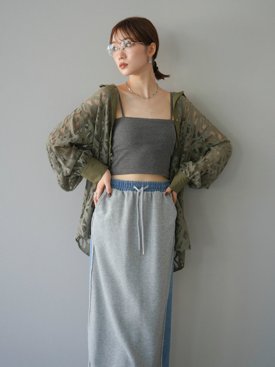 [SET]コードレースオーバーシャツ+デニムドッキングスウェットスカート(2set)