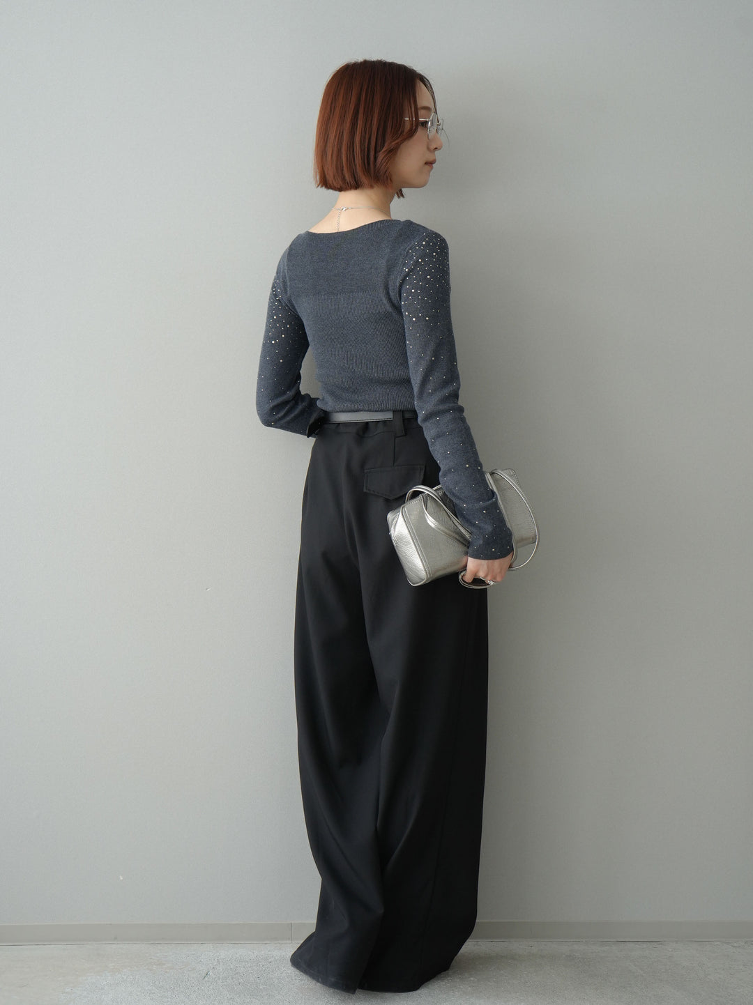 [SET]スパンコールシアーニットトップス+ベルト付キーホルダーモチーフワイドパンツ(2set)