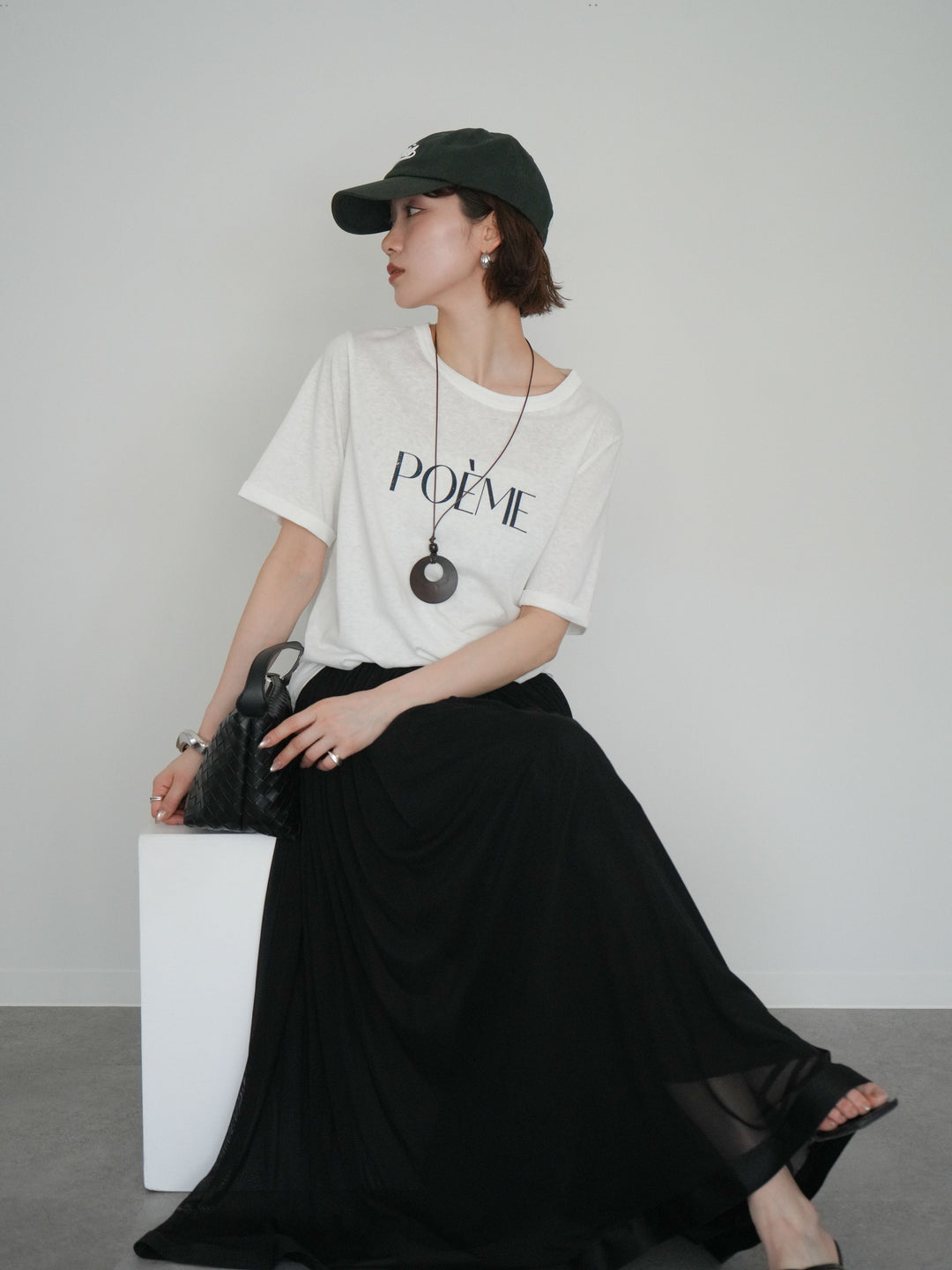 [予約]サークルネックレス付ロゴTシャツ/white