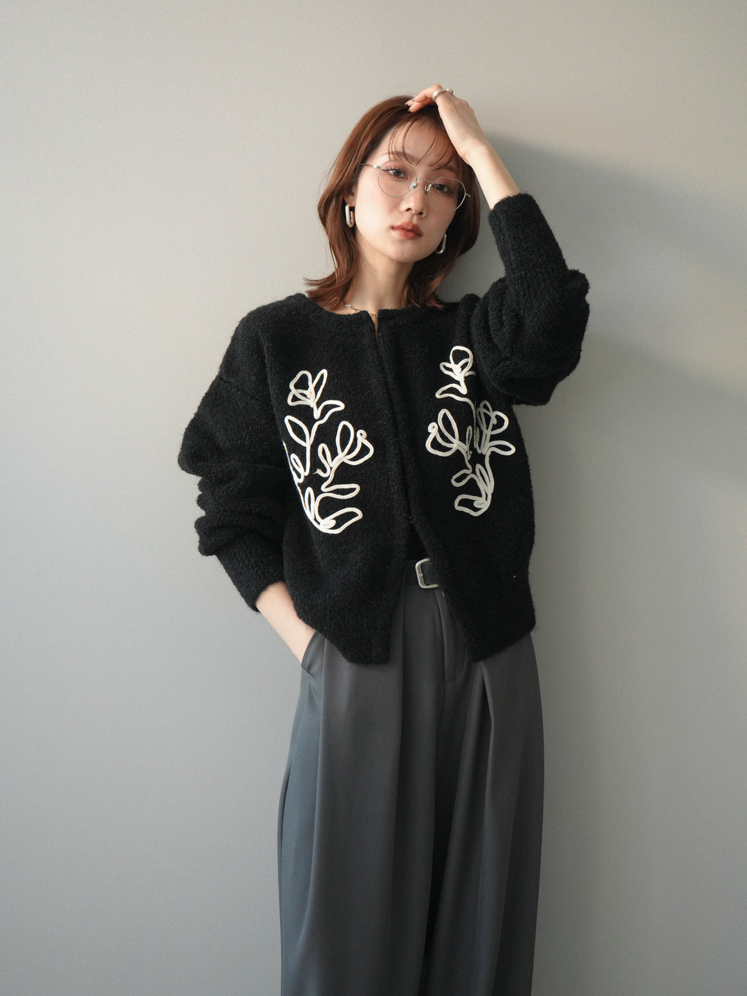 [SET]テープ刺繍ホック開きブークレニットカーディガン+ベルトループデザインワイドパンツ(2set)