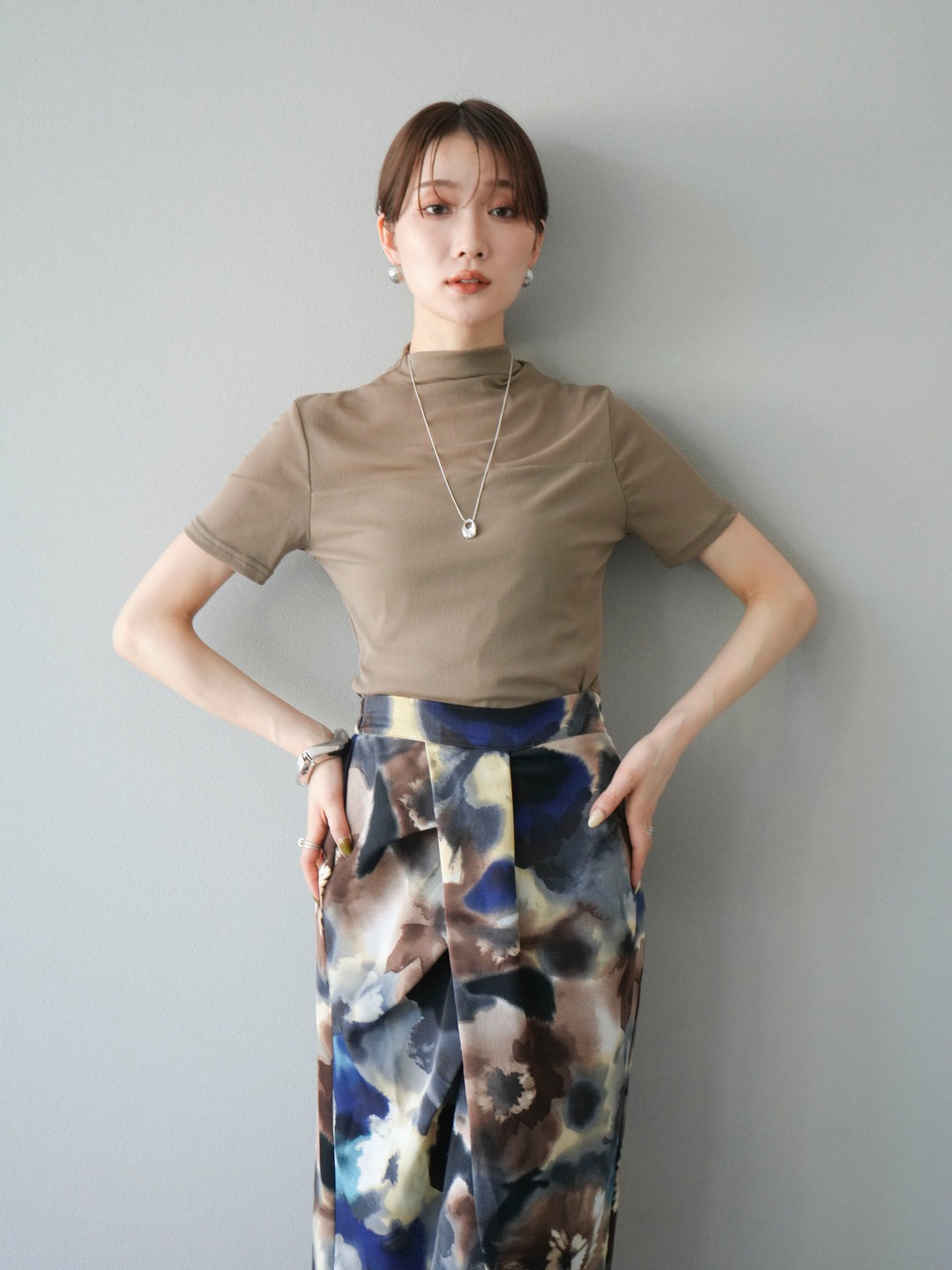 [SET] 透視半袖上衣 + 水彩印花褶襉I字裙 (2set)