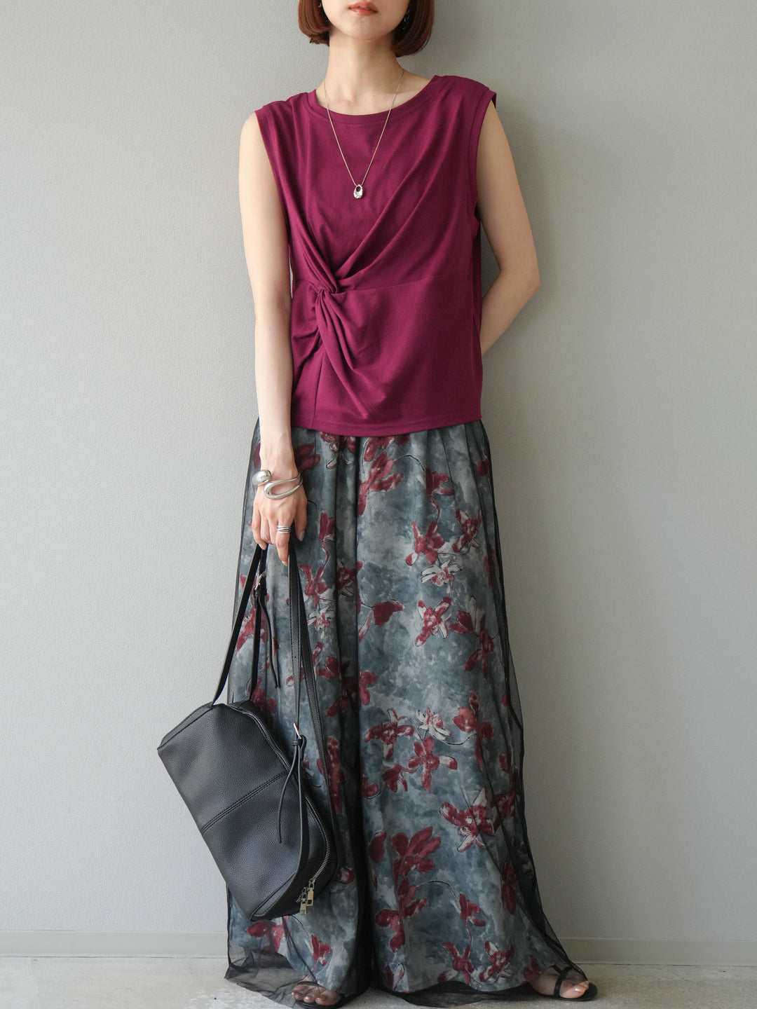 [予約]フロントツイストノースリーカットソー/ボルドー