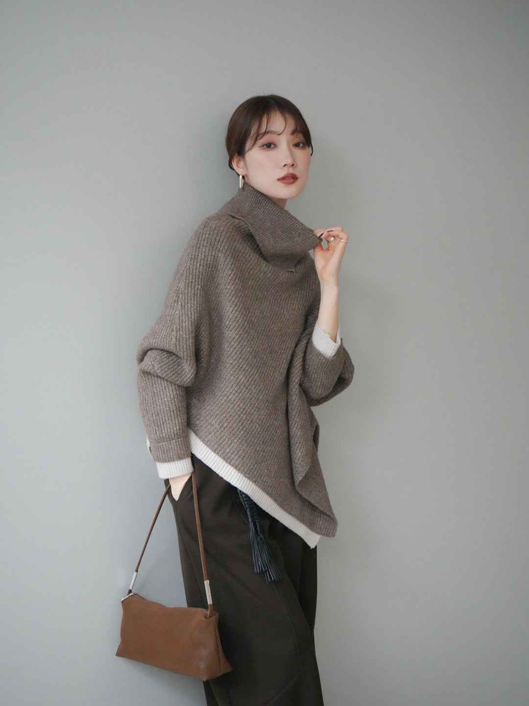 [予約]配色アシンメトリードルマンニットプルオーバー/oatmeal