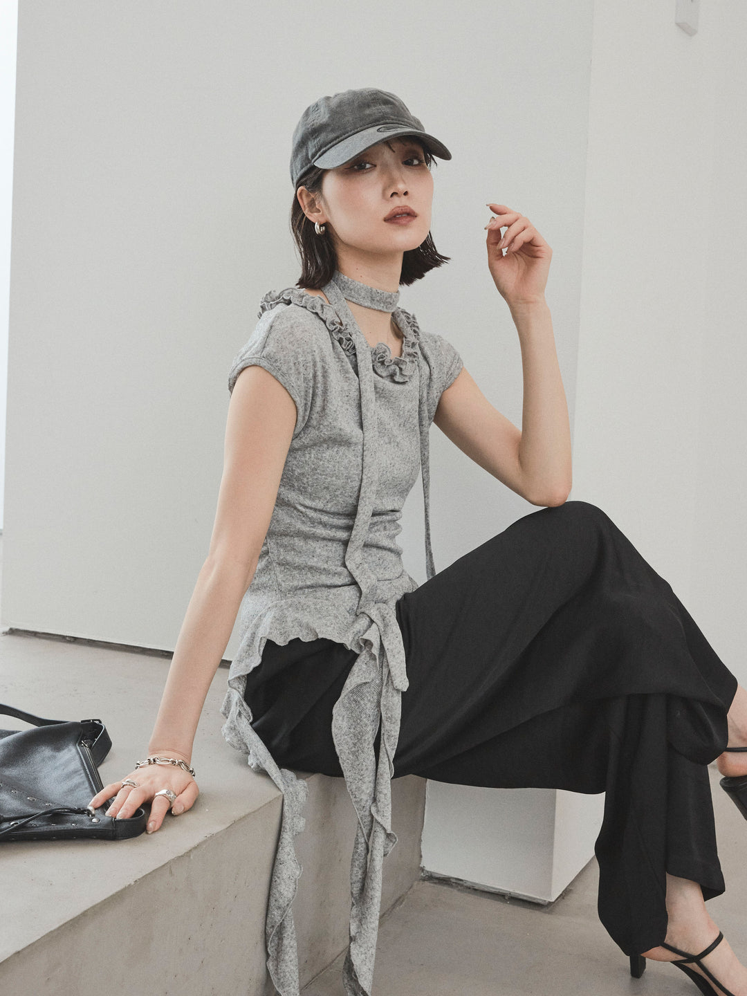 [SET]ラッフルシアーニットタンクトップ+サテンイージーパンツ(2set)