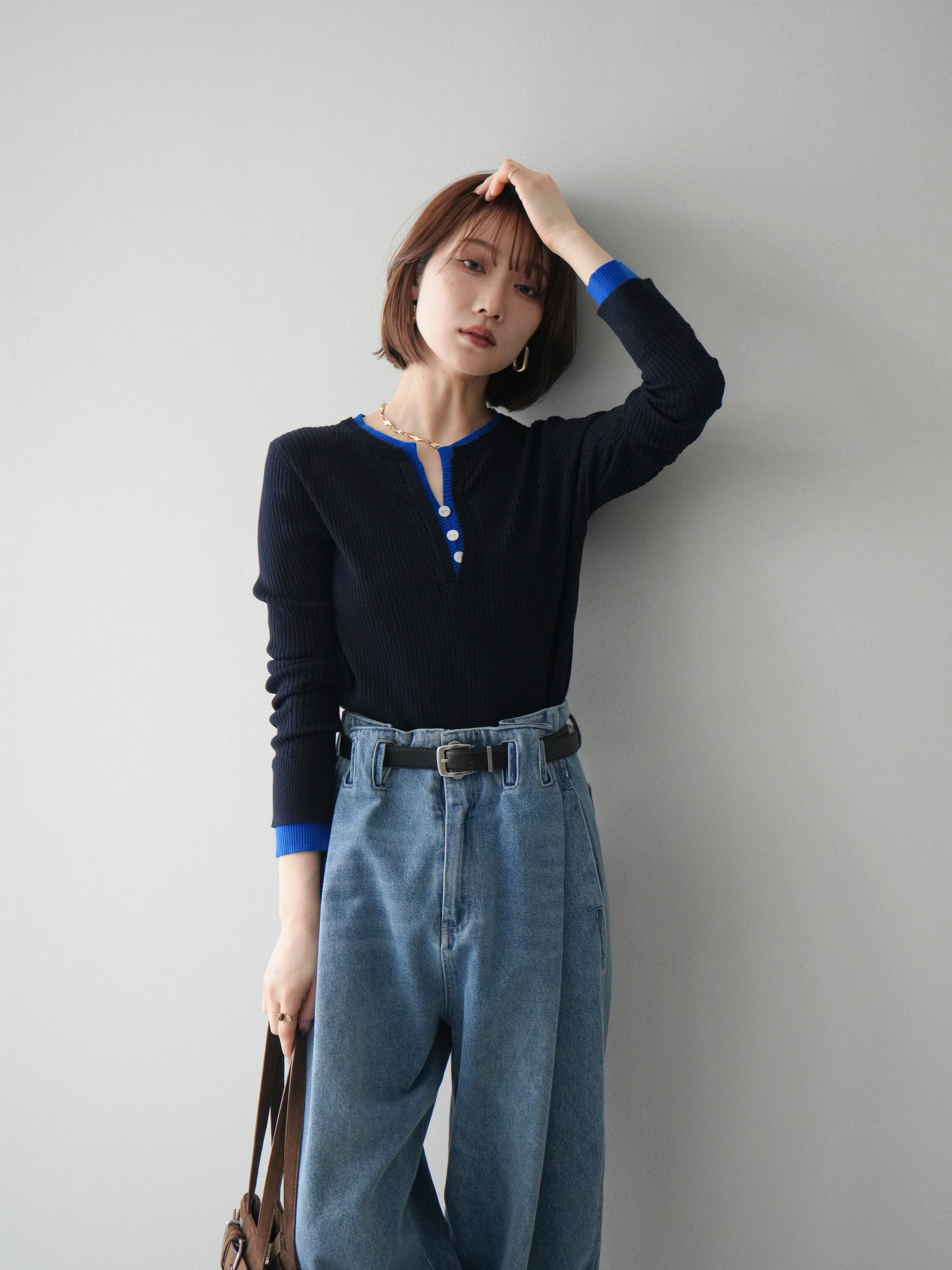SET]バイカラーキーネックリブニットトップス+ハイウエストベルト