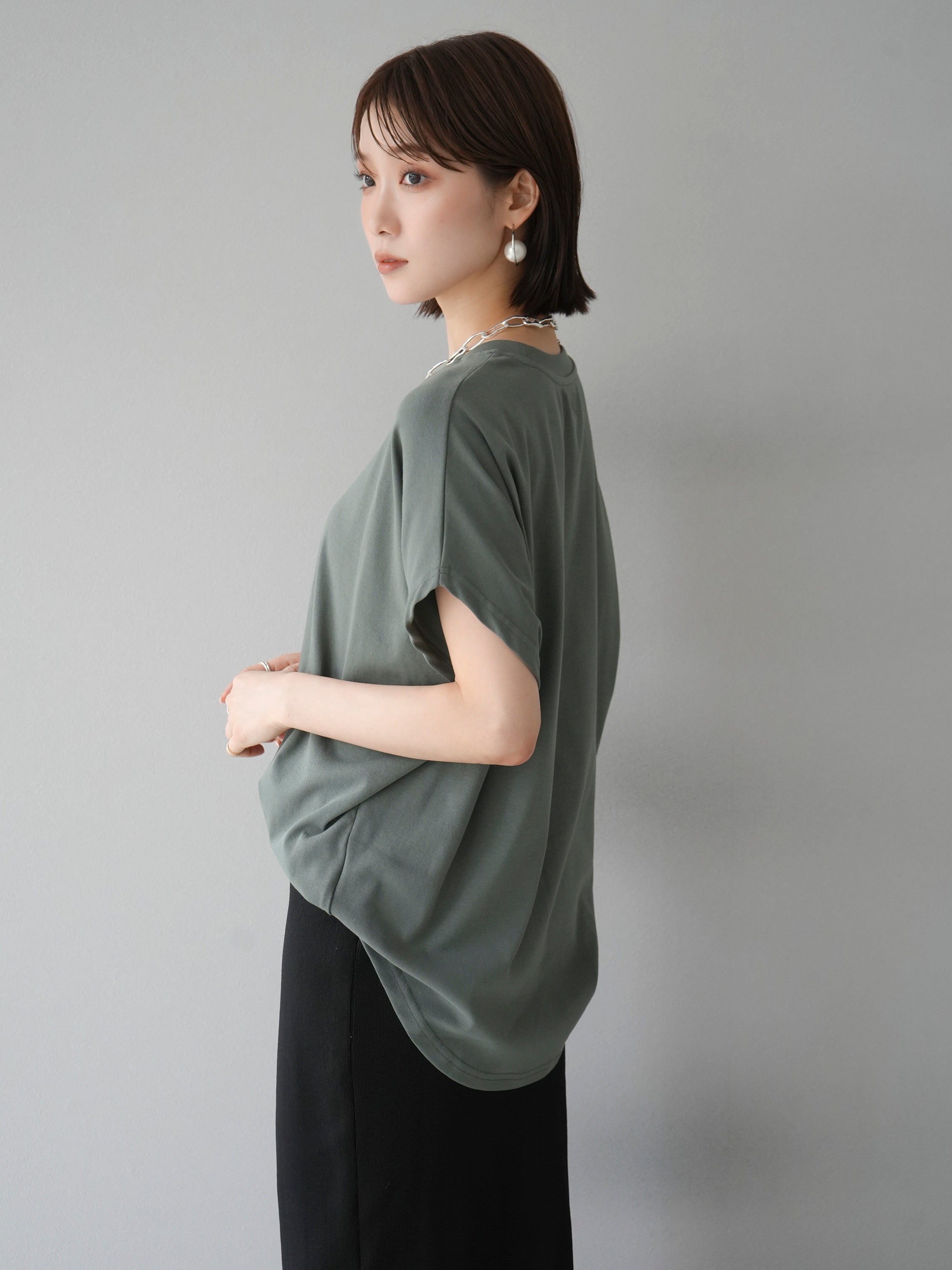 予約]ラウンドヘムビッグTシャツ/カーキ – Lumier