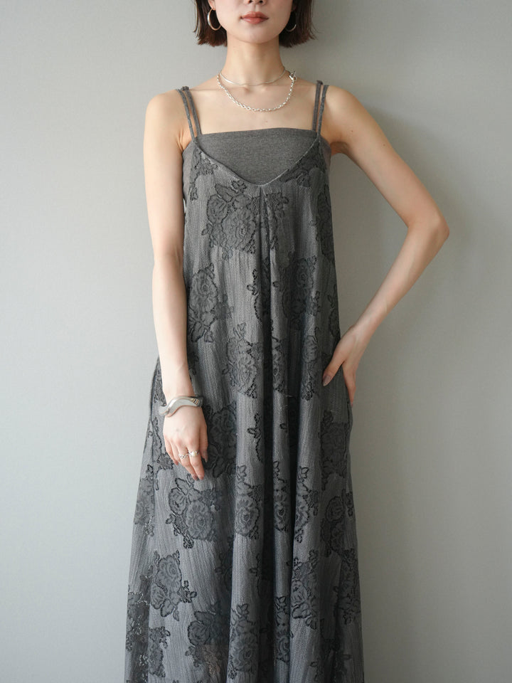 【預購】花朵蕾絲吊帶洋裝 / 灰色